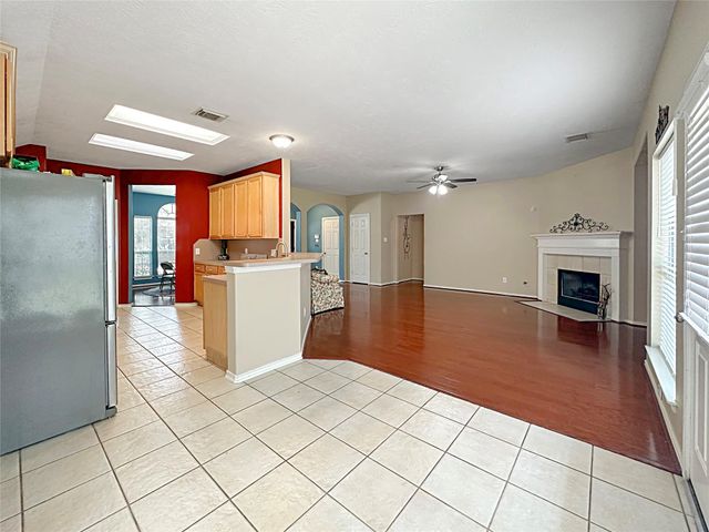 6506 Rustling Timbers Lane, Spring, TX 77379