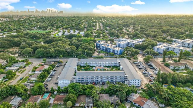 15610 NE 6th Avenue 37b, Miami, FL 33162