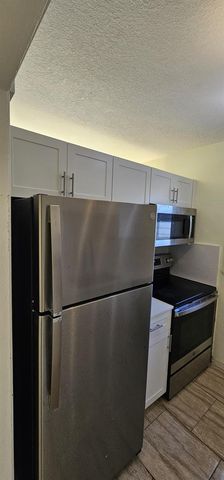 15610 NE 6th Avenue 37b, Miami, FL 33162