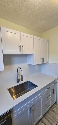 15610 NE 6th Avenue 37b, Miami, FL 33162