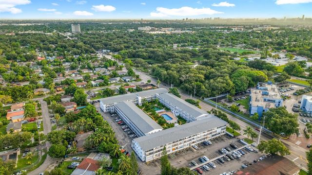 15610 NE 6th Avenue 37b, Miami, FL 33162