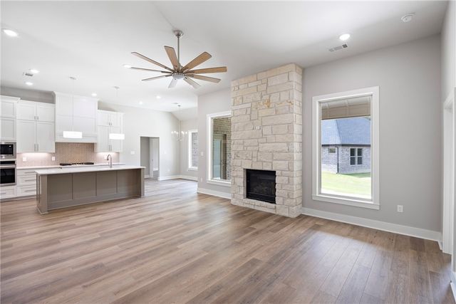 1313 Elk Horn Drive, Russellville, AR 72802