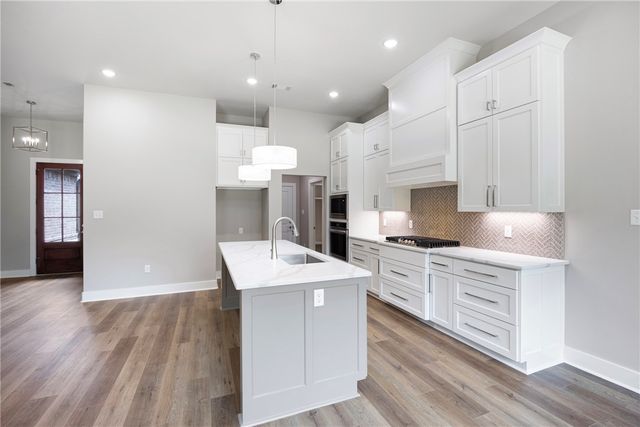 1313 Elk Horn Drive, Russellville, AR 72802