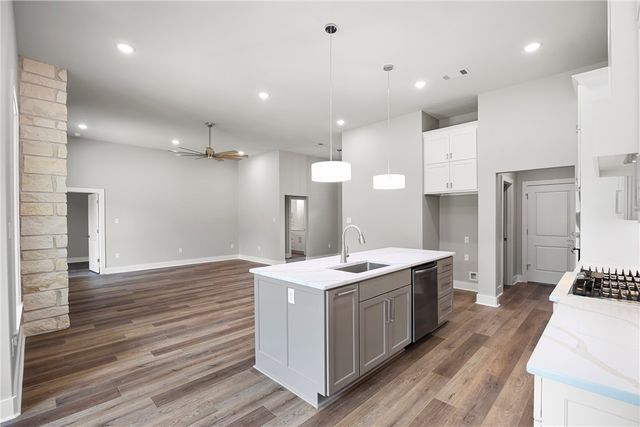 1313 Elk Horn Drive, Russellville, AR 72802