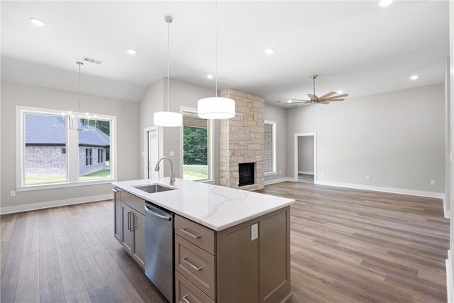 1313 Elk Horn Drive, Russellville, AR 72802