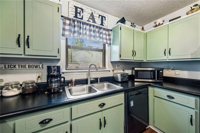 204 N Woodvalley Drive, Kingsland, GA 31548