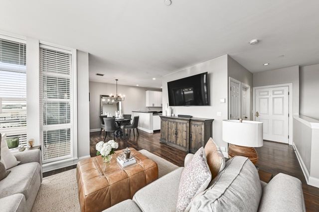 1888 N Water STREET #506, Milwaukee, WI 53202