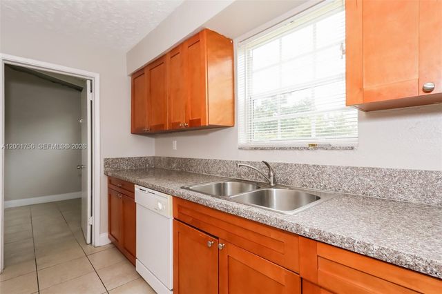 6331 Southgate Blvd, Margate, FL 33068