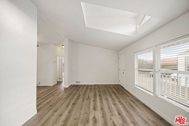 8250 Lankershim Boulevard 33, North Hollywood, CA 91605