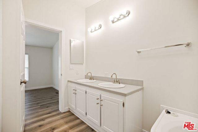 8250 Lankershim Boulevard 33, North Hollywood, CA 91605