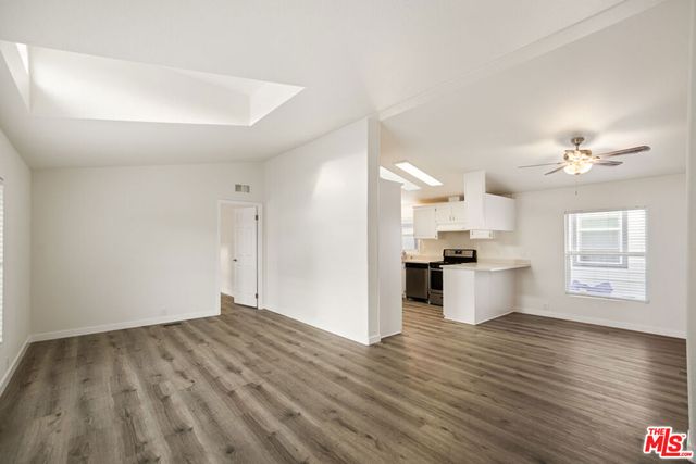 8250 Lankershim Boulevard 33, North Hollywood, CA 91605