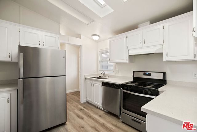 8250 Lankershim Boulevard 33, North Hollywood, CA 91605