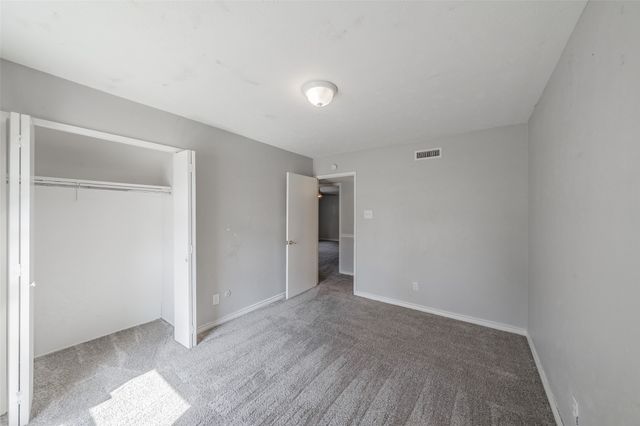 714 Woodlawn Lane, Grand Prairie, TX 75052