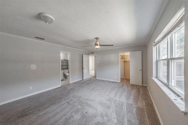 714 Woodlawn Lane, Grand Prairie, TX 75052