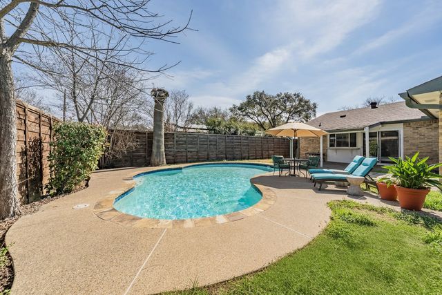 714 Woodlawn Lane, Grand Prairie, TX 75052