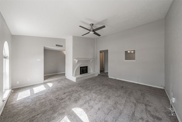 714 Woodlawn Lane, Grand Prairie, TX 75052