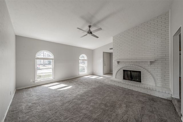 714 Woodlawn Lane, Grand Prairie, TX 75052