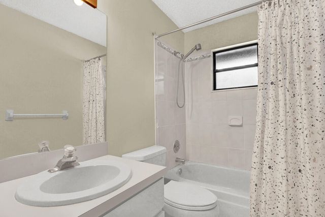 105 Sunflower Circle, Royal Palm Beach, FL 33411