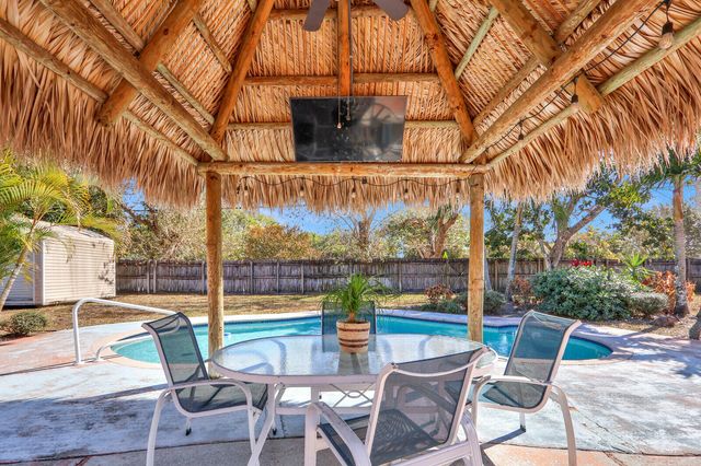 105 Sunflower Circle, Royal Palm Beach, FL 33411