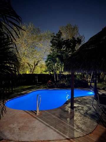 105 Sunflower Circle, Royal Palm Beach, FL 33411