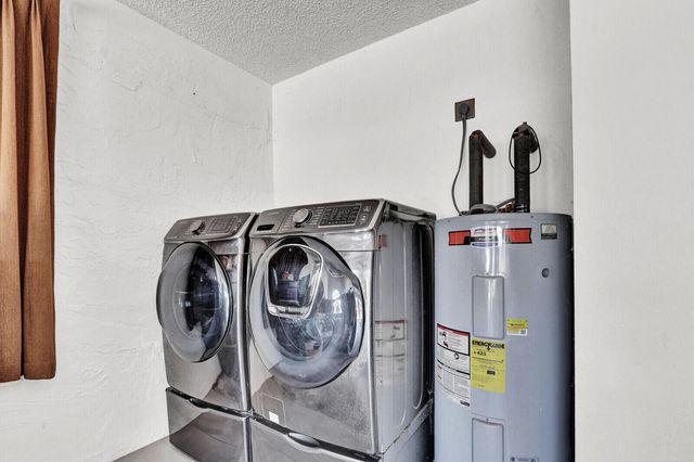 105 Sunflower Circle, Royal Palm Beach, FL 33411