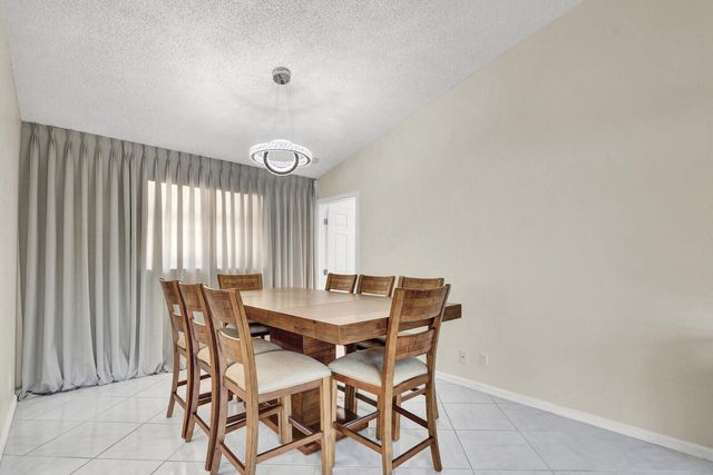 105 Sunflower Circle, Royal Palm Beach, FL 33411