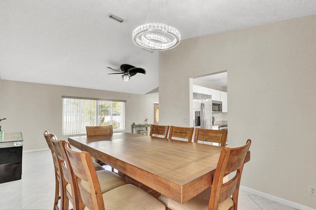 105 Sunflower Circle, Royal Palm Beach, FL 33411