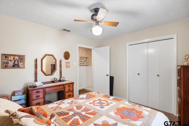 109 Biloxi St, Henderson, TX 75652