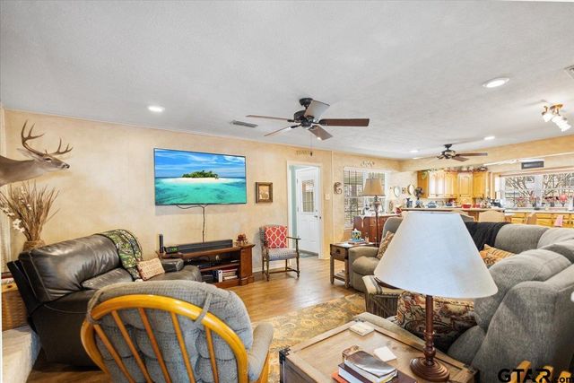 109 Biloxi St, Henderson, TX 75652