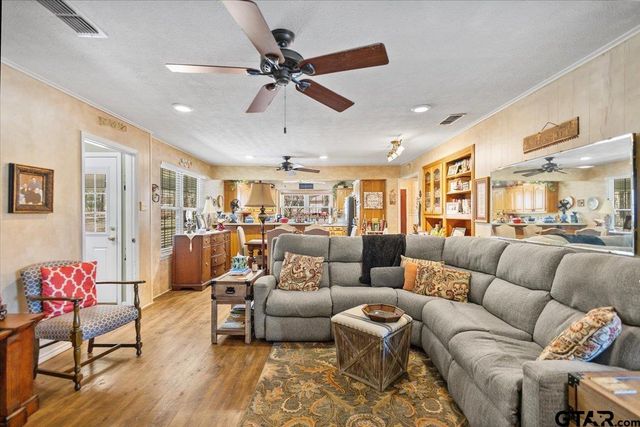 109 Biloxi St, Henderson, TX 75652