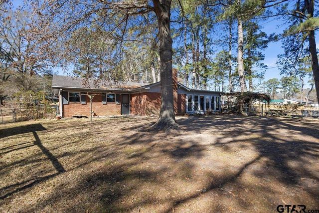 109 Biloxi St, Henderson, TX 75652