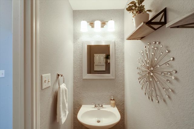 2071 Sunset Lane, Lewisville, TX 75067