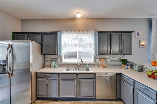 2071 Sunset Lane, Lewisville, TX 75067