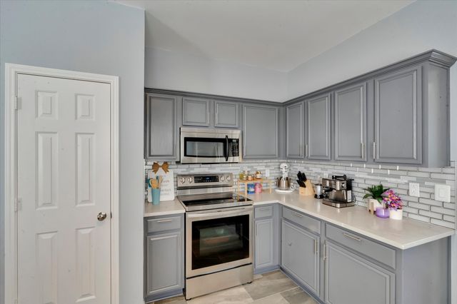 2071 Sunset Lane, Lewisville, TX 75067