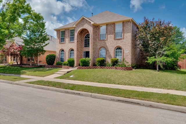 2071 Sunset Lane, Lewisville, TX 75067
