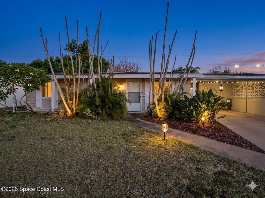 2310 Port Malabar Boulevard NE, Palm Bay, FL 32905