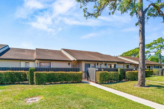 704 Sunny Pine Way C, Greenacres, FL 33415
