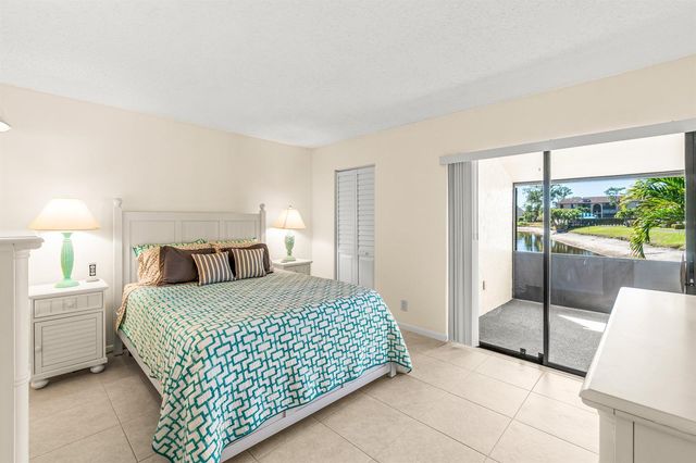 704 Sunny Pine Way C, Greenacres, FL 33415