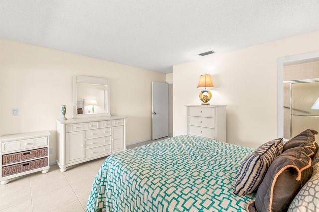 704 Sunny Pine Way C, Greenacres, FL 33415