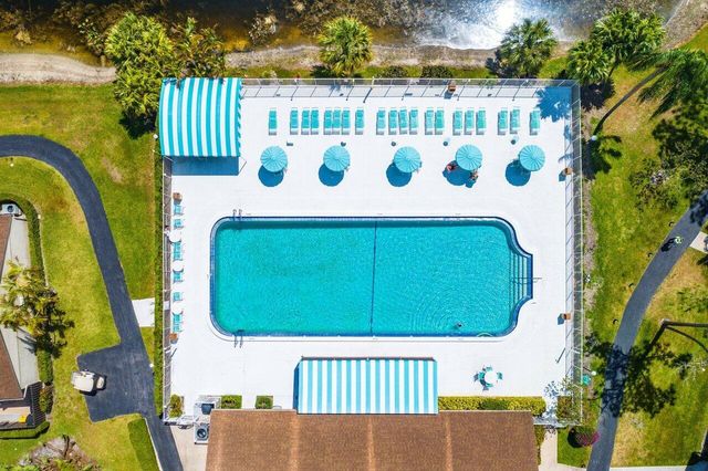 704 Sunny Pine Way C, Greenacres, FL 33415