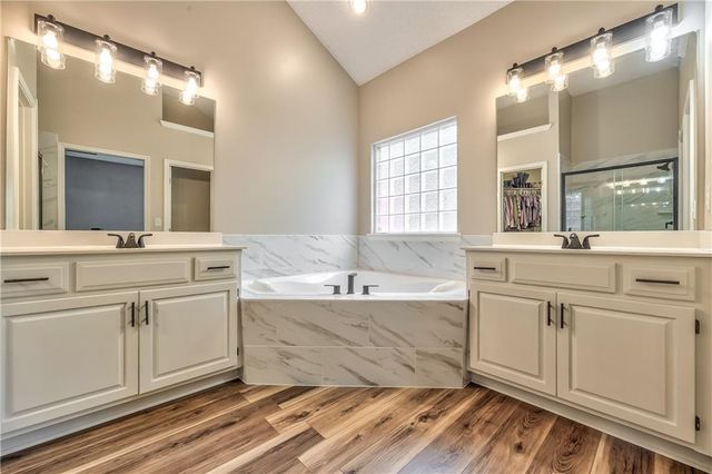 16678 W 155 Terrace, Olathe, KS 66062