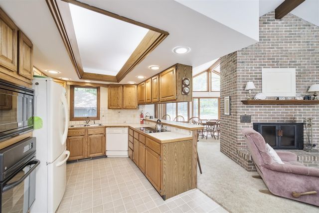 2521 Crescent Beach Road, Manistee, MI 49660