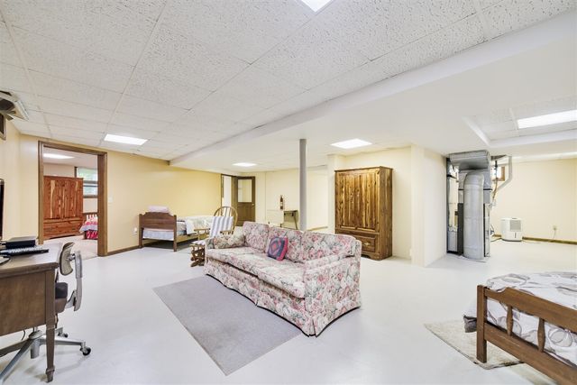 2521 Crescent Beach Road, Manistee, MI 49660