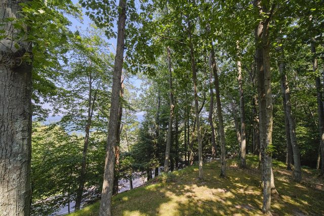 2521 Crescent Beach Road, Manistee, MI 49660