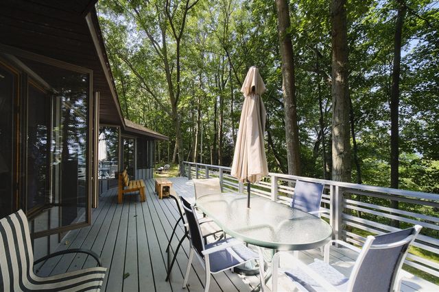 2521 Crescent Beach Road, Manistee, MI 49660