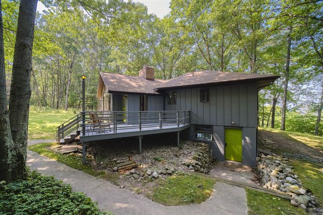 2521 Crescent Beach Road, Manistee, MI 49660