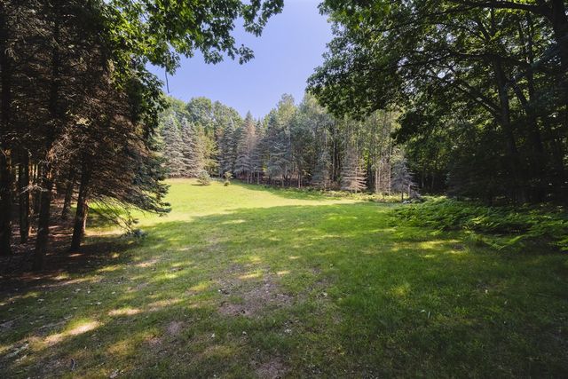 2521 Crescent Beach Road, Manistee, MI 49660