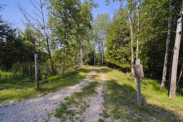 2521 Crescent Beach Road, Manistee, MI 49660