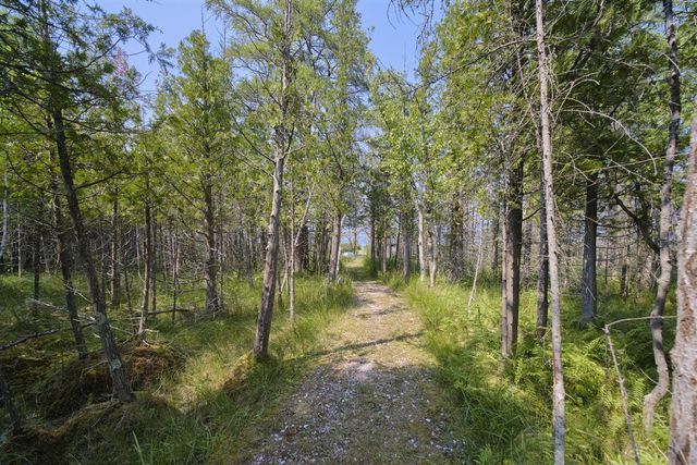 2521 Crescent Beach Road, Manistee, MI 49660