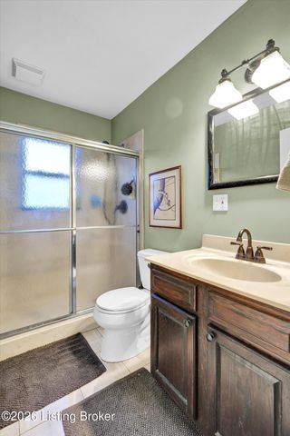 3010 Talisman Rd, Louisville, KY 40220